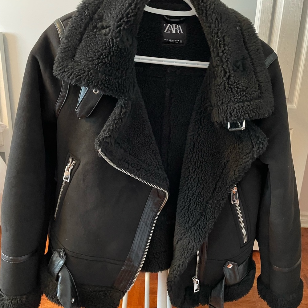 Zara black sherpa biker jacket. Size extra small. Perfect condition.